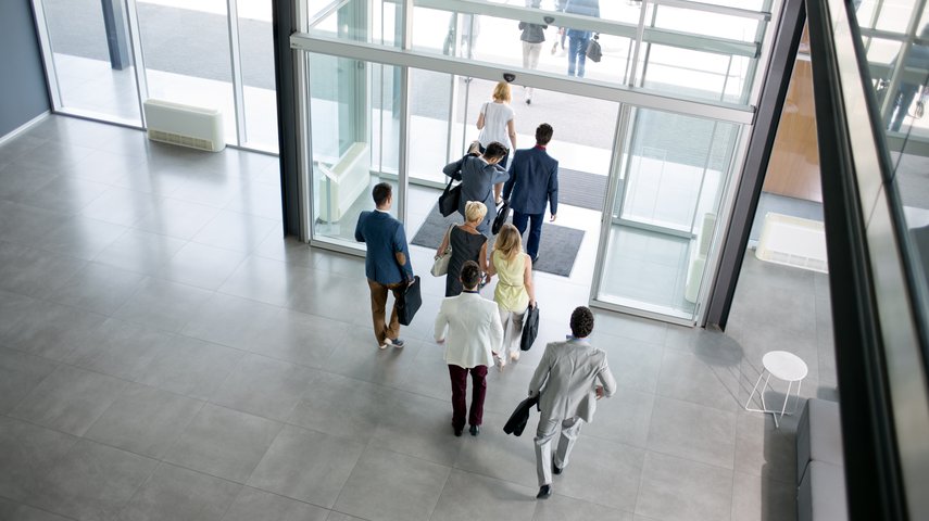 Are companies with model articles of association allowed to operate with a sole director?