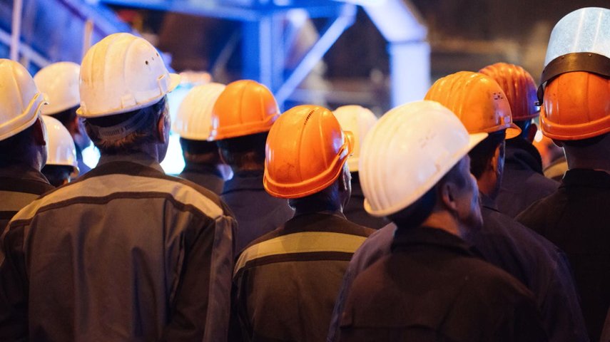 Government confirms plans to remove ban on agency workers covering striking workers